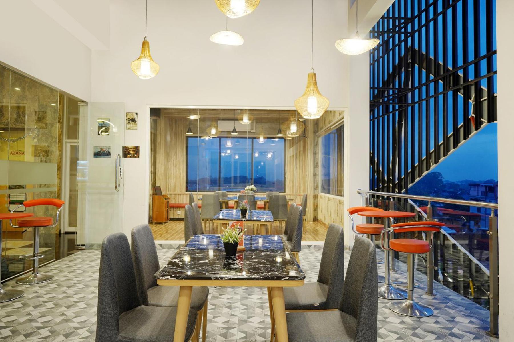 Front One Hotel Sragen מראה חיצוני תמונה
