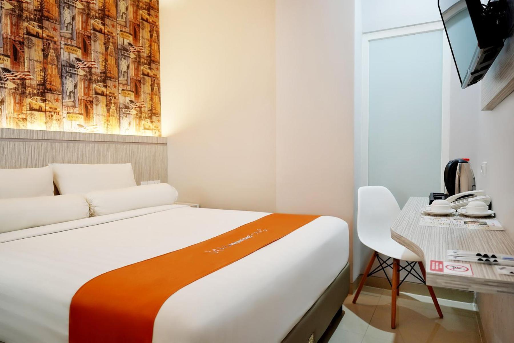 Front One Hotel Sragen מראה חיצוני תמונה